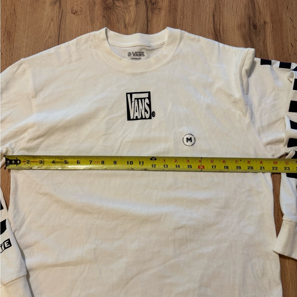 Unisex Vans White and Black Checkered Long Sleeve Shirt - Picture 5 of 8